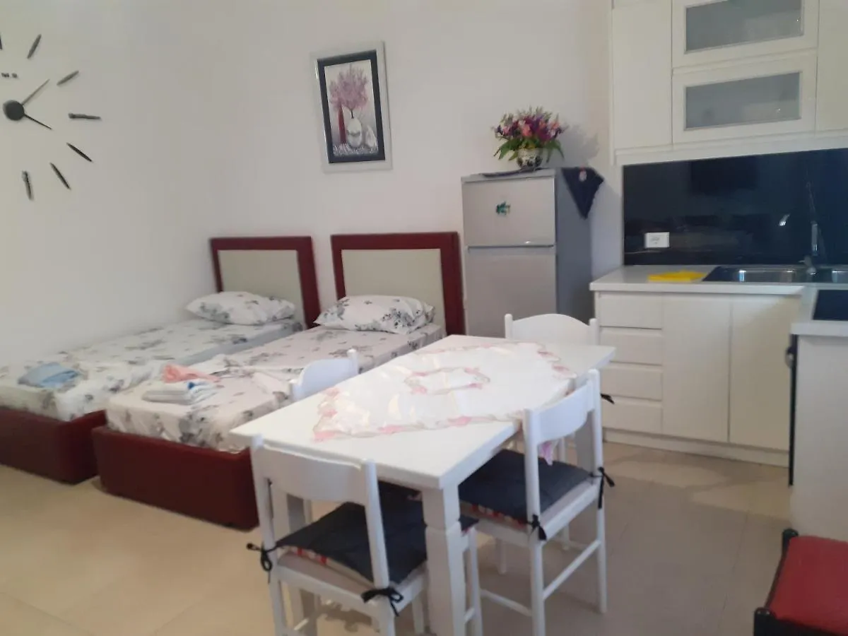 Apartment Denis Ksamil 0*,  Albania