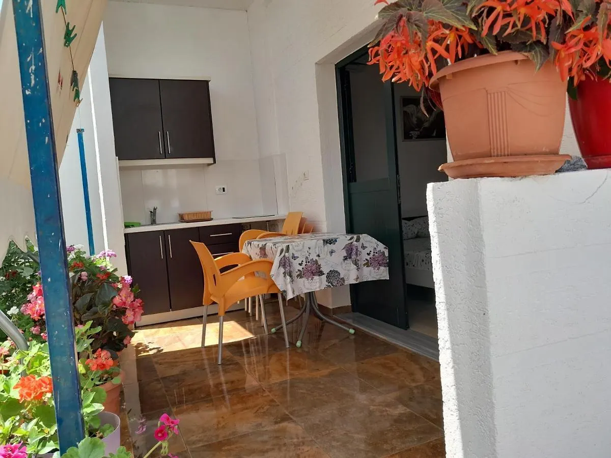 Apartment Denis Ksamil 0*,  Albania